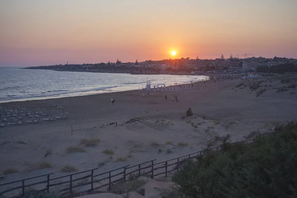 Plage de villégiature sicilienne au coucher du soleil 7 — Photo