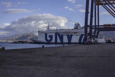 limana demirledi feribot