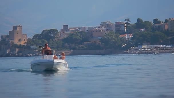 Speedboot Weg Naar Middellandse Zee — Stockvideo