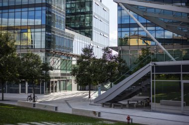 BOLOGNA, İTALYA 17 HAZİRAN 2020 Bologna 'daki modern bina