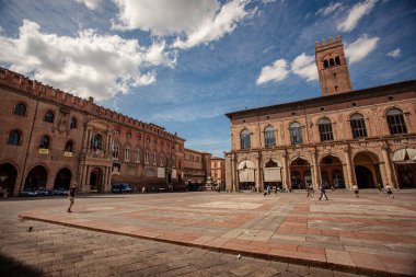 BOLOGNA, İTALYA 17 Haziran 2020: Bologna, İtalya 'da Piazza Maggiore