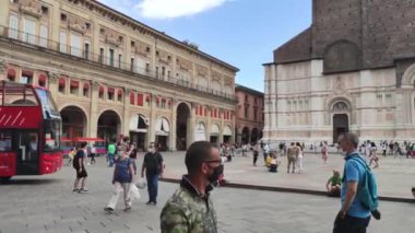 İtalya, Bologna 'daki Piazza Maggiore manzarası