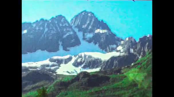 イタリア・ドロミテ1973年:ドロミテ風景2 — ストック動画