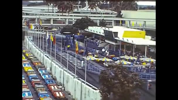 MIAMI 1980: Parque de diversões da Disneylândia em Miami em 1980 2 — Vídeo de Stock