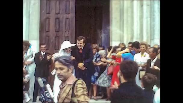 ROVIGO, ITÁLIA 1977: Cerimônia de casamento vintage 9 — Vídeo de Stock