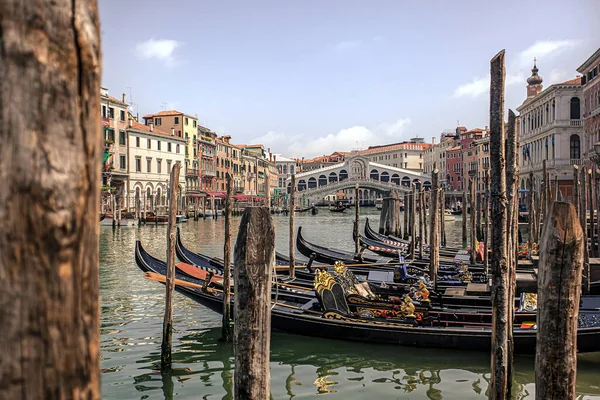 Paisagem Com Ponte Rialto Gôndolas Veneza — Fotografia de Stock