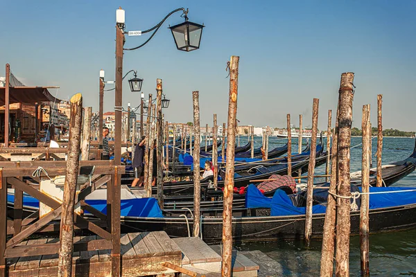 Olaszország 2020 Július Gondolák Kikötve San Marco Téren Velencében — Stock Fotó