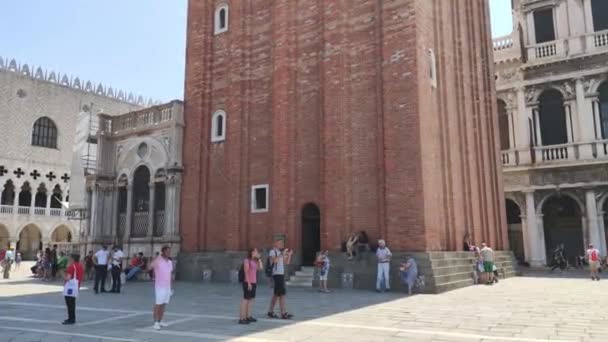 Колокольня собора Святого Марка в Венеции, Италия 3 — стоковое видео