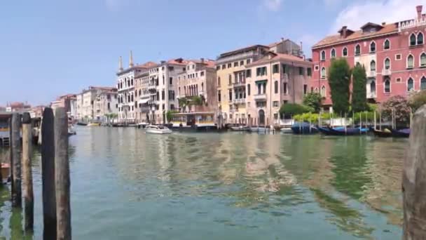Blick auf den Canal Grande in Venedig in Italien 2 — Stockvideo