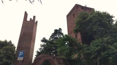 İtalya 'nın Rovigo kentindeki Antik Kuleler