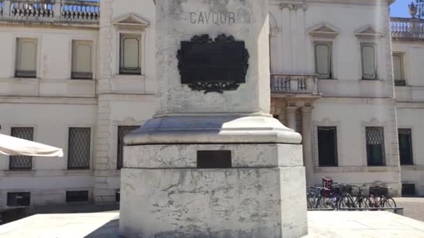 Standbeeld van Garibaldi in Padua — Stockvideo
