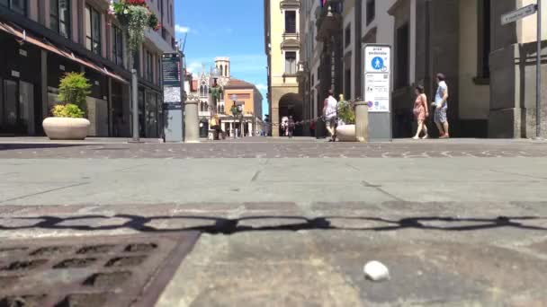 Vista da rua que leva à Piazza Cavour em Pádua — Vídeo de Stock