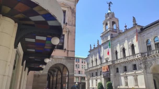 Szene aus dem wirklichen Leben in der Straße Padua in Cavour sqaure mit Menschen 3 — Stockvideo