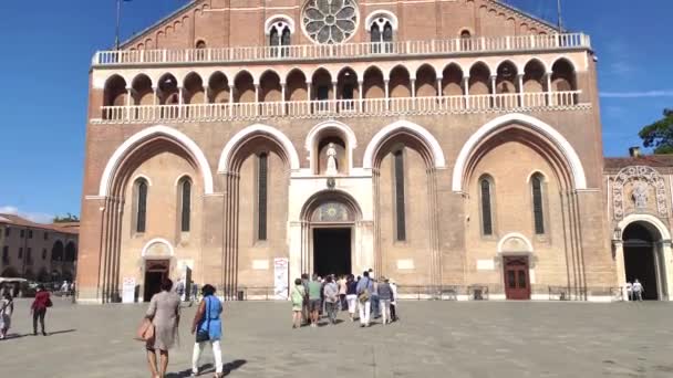 Saint Anthony cathedral in Padua in Italy 3 — Stock Video