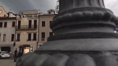 Lamppost tarihi İtalyan kenti Rovigo 'da