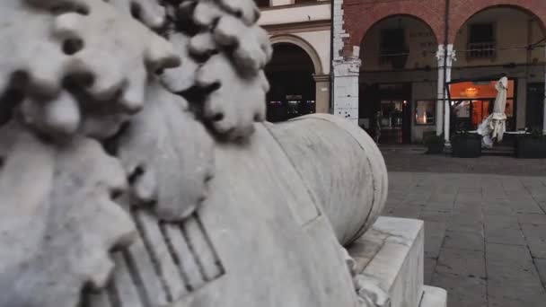 Blick auf den Vittorio Emanuele Platz in Rovigo in Italien 2 — Stockvideo