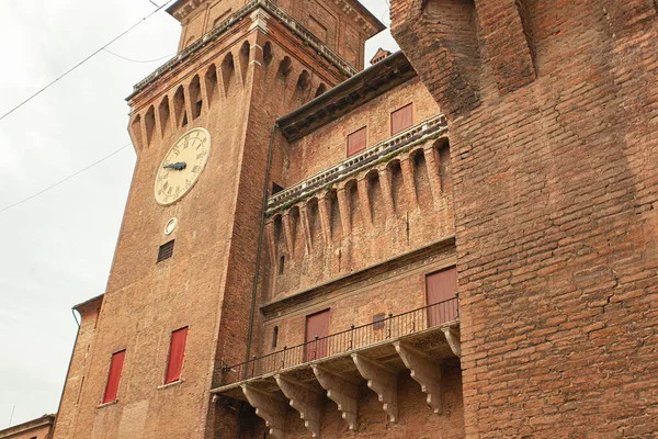 Részlet Ferrara Vár Olaszországban Egy Példa Középkori Építészet Történelmi Olasz — Stock Fotó