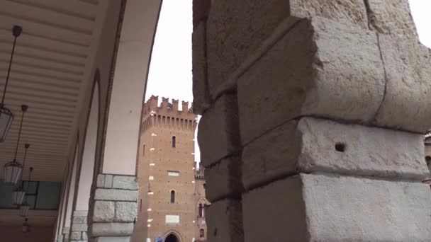 View from the arcades of the Palazzo del Municipio in Ferrara — Stock Video