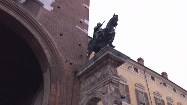 Socha koně z Palazzo del Municipio ve Ferraře — Stock video