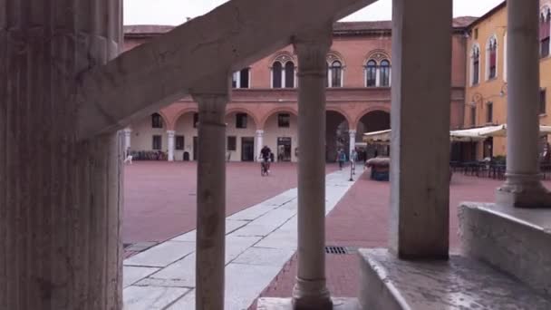 Vista de Piazza del Municipio en Ferrara en Italia 12 — Vídeos de Stock