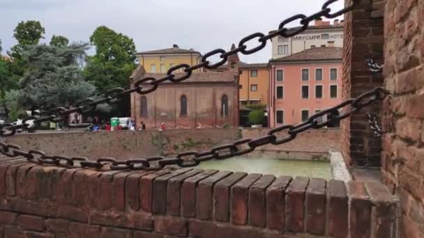 Ferrara Ortaçağ şatosu tarihi İtalyan şehri 5. — Stok video