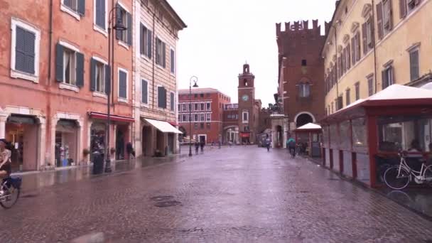 Piazza del Municipio in Ferrara in Italië 5 — Stockvideo