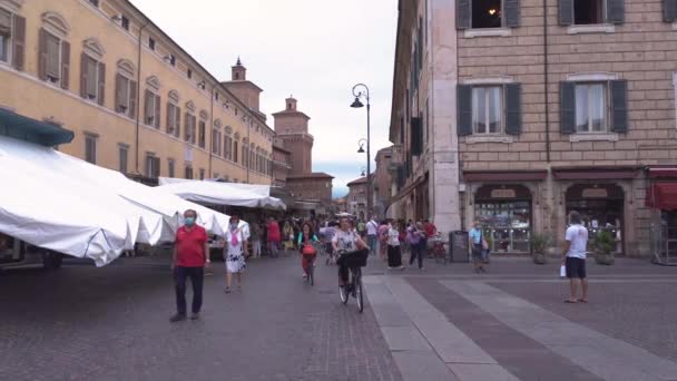 View of Piazza del Municipio in Ferrara in Italy 5 — Stock Video