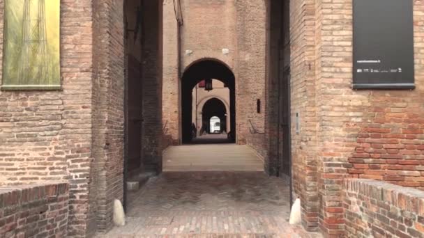 中世のフェラーラ城歴史的なイタリアの街3 — ストック動画