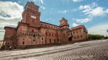 Ferrara 2 şatosunun zamanaşımı görüntüsü