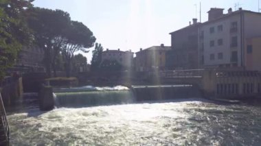 Treviso 9 'daki Buranelli nehrinin manzarası