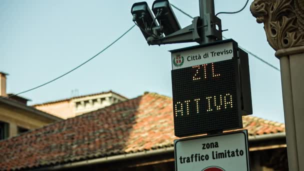 Ztl zone sign in Italy — стокове відео