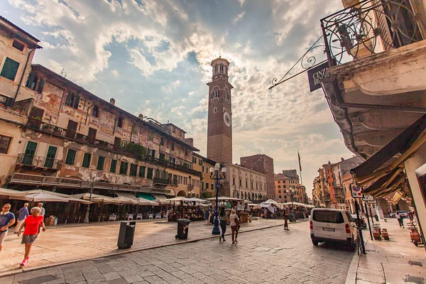 Verona Italië September 2020 Piazza Delle Erbe Lamberti Toren Verona — Stockfoto