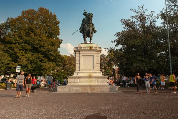 Verona Włochy Wrzesień 2020 Vittorio Emanuele Jeździ Statuą Konia Weronie — Zdjęcie stockowe
