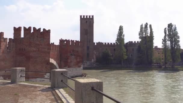 Jembatan Castelvecchio di Verona 5 — Stok Video