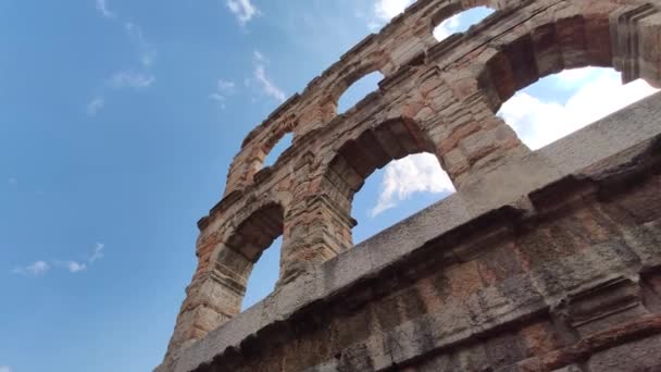 Arena di Verona Detalhe sob um céu azul 6 — Vídeo de Stock