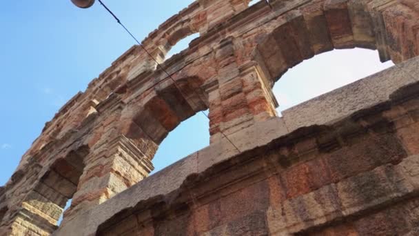 Arena di Verona Detalhe sob um céu azul 2 — Vídeo de Stock