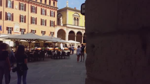 View of Piazza dei Signori, Signori square in English, in Verona in Italy 7 — Stock Video
