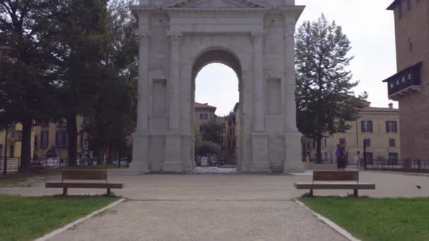 Arco dei Gavi in Verona in Italy 2 — Stock Video