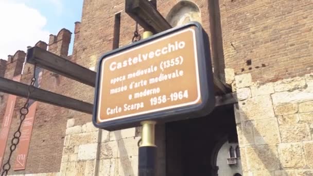 Zeichen von Castelvecchio in Verona in Italien — Stockvideo