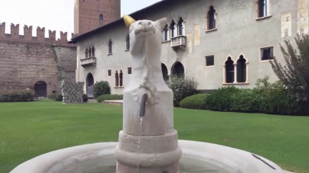 Vista do interior de Castelvecchio em Verona, Itália 2 — Vídeo de Stock