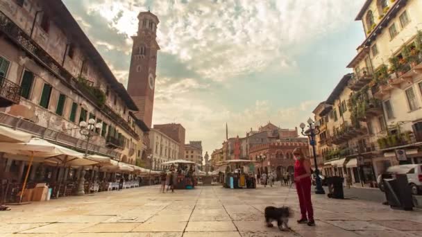 Décalage horaire de la Piazza delle Erbe à Vérone, Italie — Video