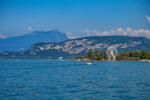 Veduta Del Lago Garda Italia Bardolino Durante Estate — Foto Stock