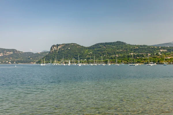 Vedere Spre Lacul Grada Din Bardolino Loc Faimos Din Italia — Fotografie, imagine de stoc