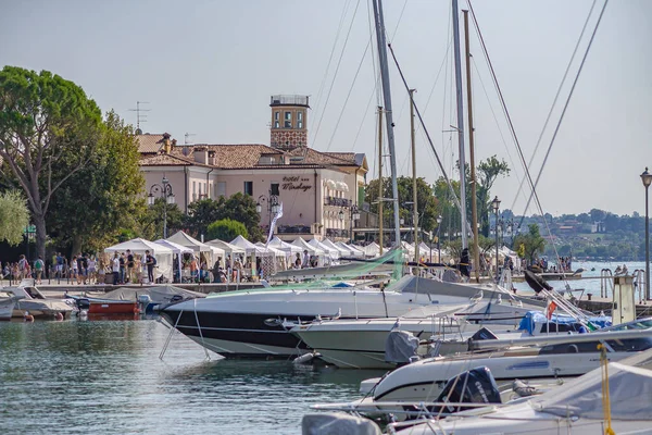 Lazise Olaszország Szeptember 2020 Tájkép Olaszországi Lazise Garda Tavon — Stock Fotó