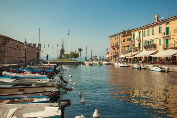 Lazise Italië September 2020 Dogana Veneta Porticciolo Lazise Italië Met — Stockfoto