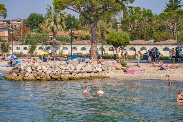 Lazise Talya Eylül 2020 Lazise Deki Plajın Detayları Garda Gölü — Stok fotoğraf