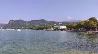 Bardolino 11 'den İtalya' daki Garda Gölü manzarası