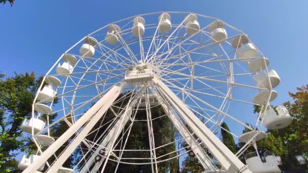 Riesenrad in Bardolino in Italien 3 — Stockvideo