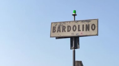 Bardolino ile imzala.