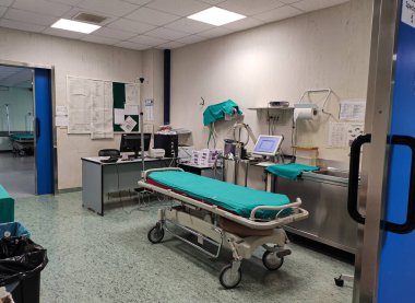 Acil servisin geniş açılı genel görüntüsü